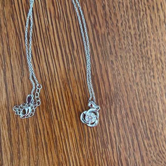 Elegant Moissanite Silver Pendant Necklace 1 ct - Picture 1 of 5